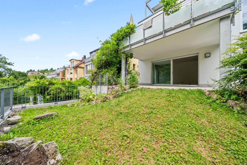 Garten mit Zugang auf die Terrasse