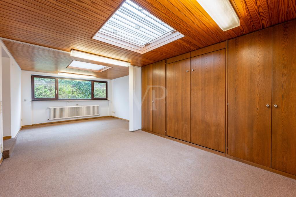 ehemaliges Büro im Untergeschoss