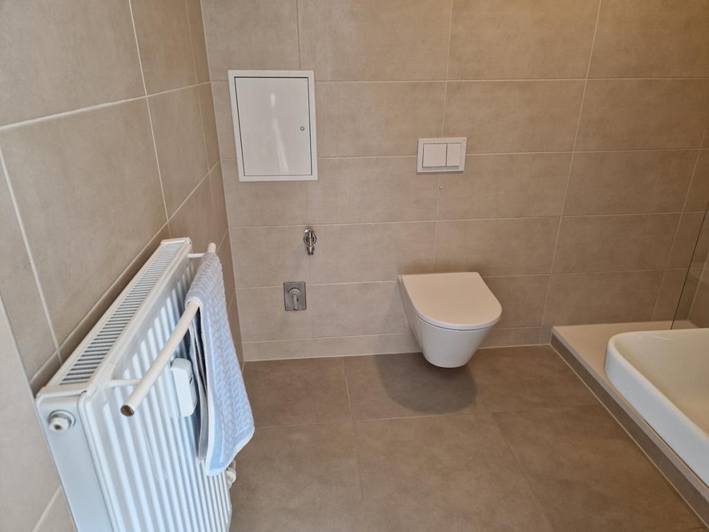 KERNSANIERTE 2-ZIMMERWOHNUNG IN TOPLAGE VON GERA ZU VERMIETEN! - Photo 3