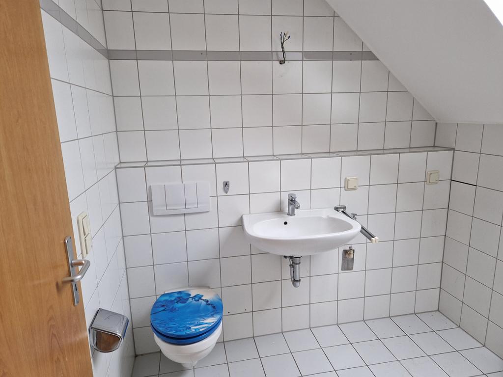 Hier stimmt die Leistung. Ruhige 2-Zimmerwohnung im 2.OG mit Badewanne in südlicher, idyllischer Stadtrandlage von Gera. - Foto 2