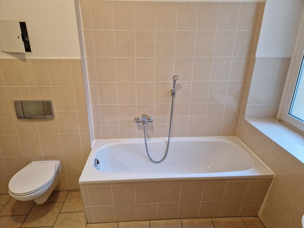 Attraktive, renovierte 2-Zimmerwohnung im Hochpaterre in Gera-Pforten zu vermieten. - Foto 5