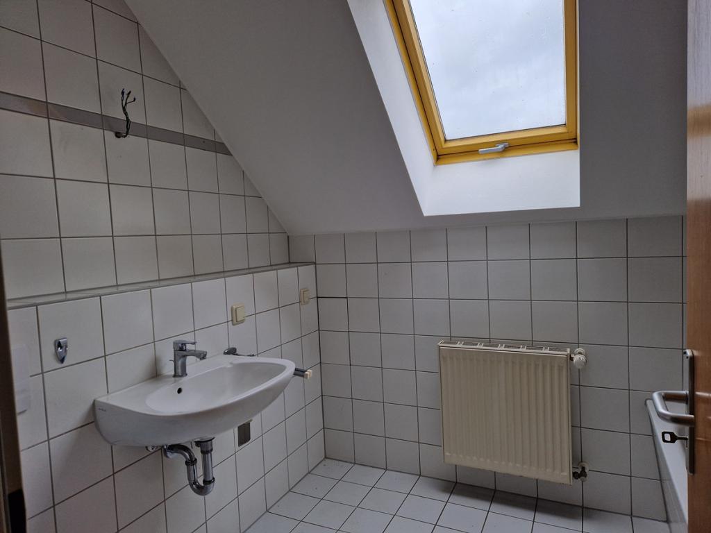 Hier stimmt die Leistung. Ruhige 2-Zimmerwohnung im 2.OG mit Badewanne in südlicher, idyllischer Stadtrandlage von Gera. - Foto 3