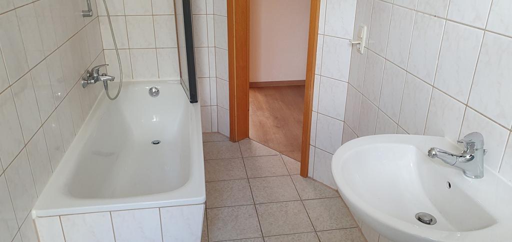 Attraktive zentrumsnahe 3-RW mit Balkon und neuem Laminatboden im Ostviertel von Gera zu vermieten. - Photo 3