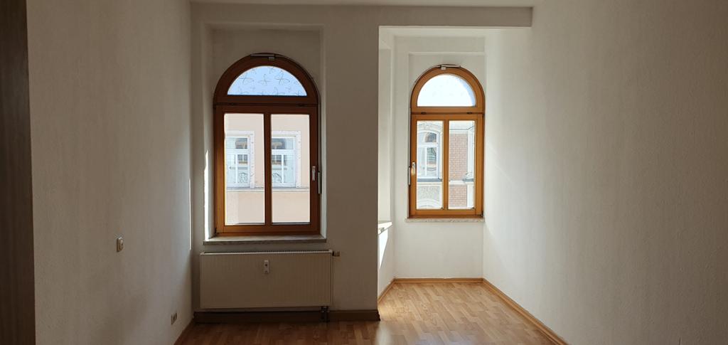 Attraktive 3-RW mit großem Balkon im 3.OG links im Ostviertel zu vermieten. - Photo 1