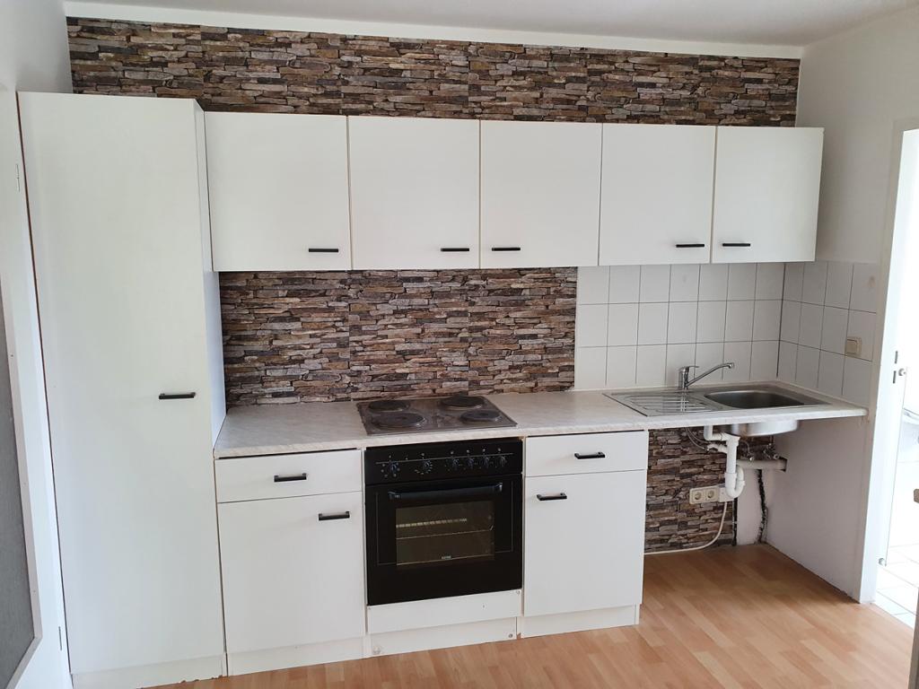 Ruhige 1,5-RW mit EBK und PKW-Stellplatz im DG in idyll. südlicher Stadtrandlage. - Foto 3
