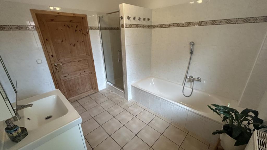 Badezimmer und WC Erdgeschoss 