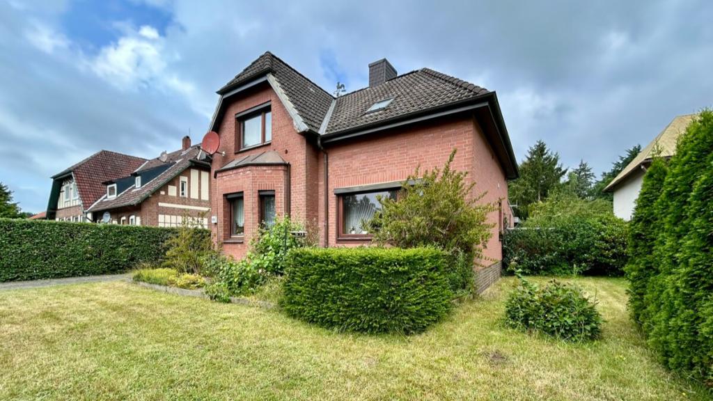 Straßenansicht