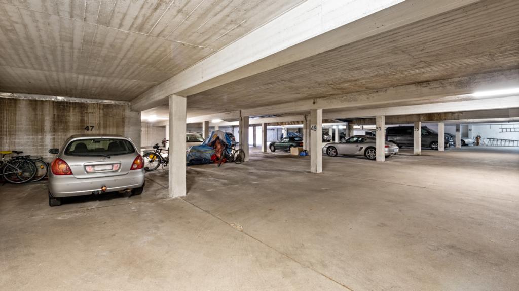 Tiefgaragenstellplatz
