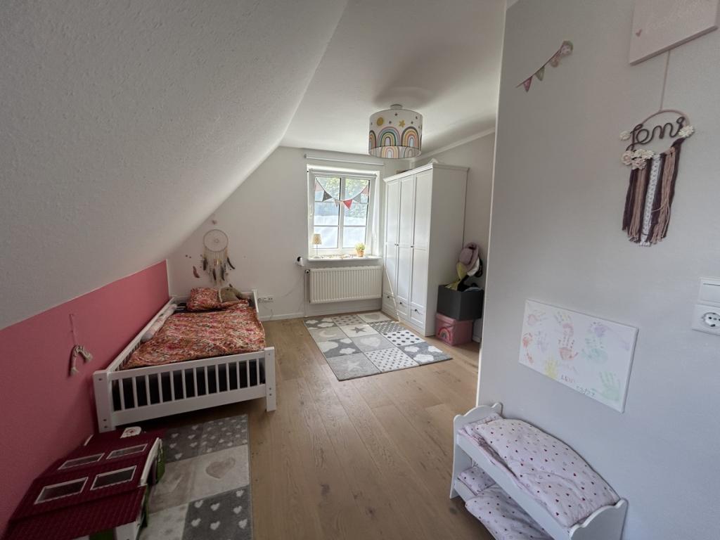 Kinderzimmer 2/Schlafzimmer im Dachgeschoss