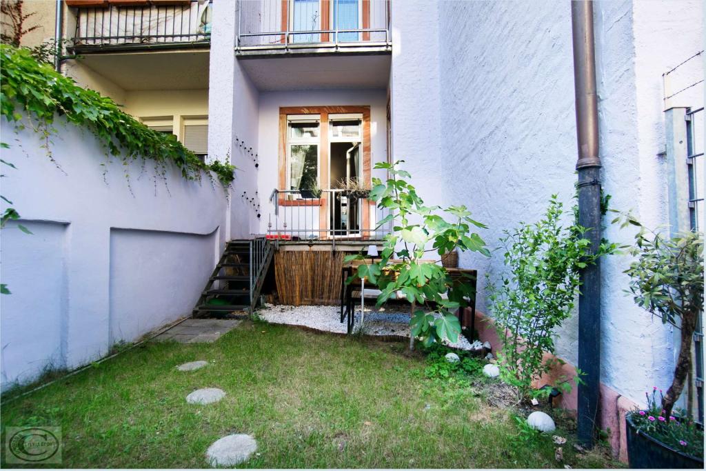 Bildschöner Altbau, ruh. Lage... Wohnen im HP mit Loggia u. eigenem Gärtchen.. Nähe Frankenallee - Foto 5