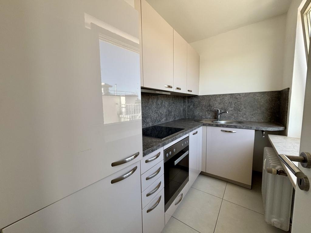 Gillitzer, über den Dächern Rosenheims: City-Apartment mit kleiner Dachterrasse und EBK - Foto 5