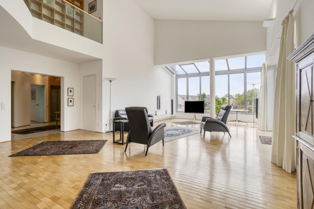 Luxuriöse Penthousewohnung mit Stellplatz, Sauna und Fahrstuhl bis in die Wohnung - Photo 2