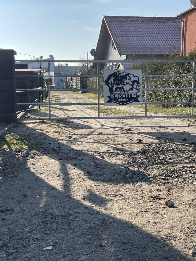 54C8AA44-9A96-408F-91C2-8B0B6570604C_1_105_c