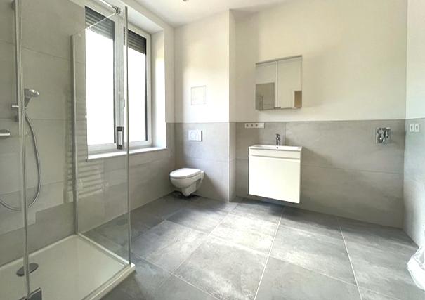 Familienidylle mit Garten: Lichtdurchflutete 3-Zimmer-Maisonette in begehrter Lage von Berlin-Niederschönhausen - Photo 2