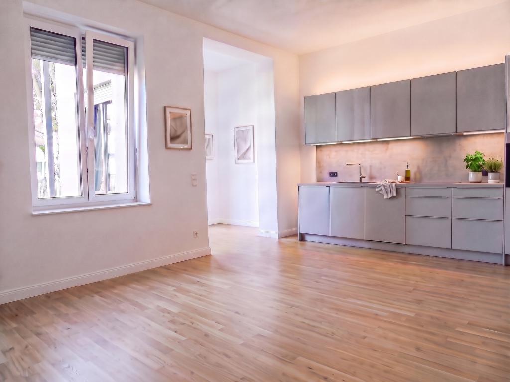 Stilvolles Wohnen auf zwei Ebenen: Exklusiv sanierte KfW 55 - Maisonette mit eigenem Gartenidyll - Foto 1