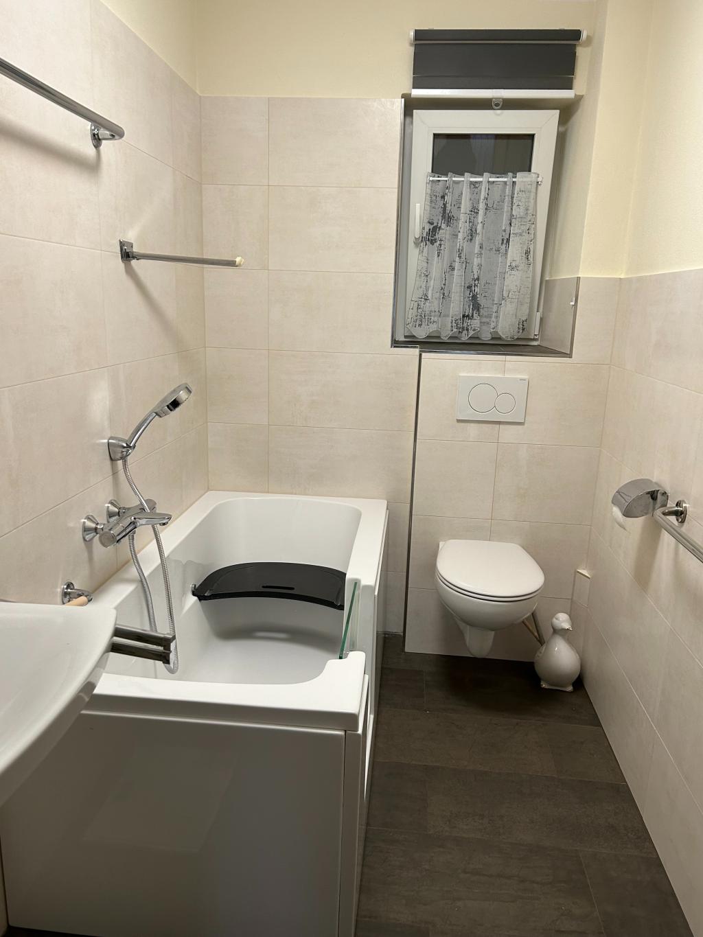 Badezimmer EG