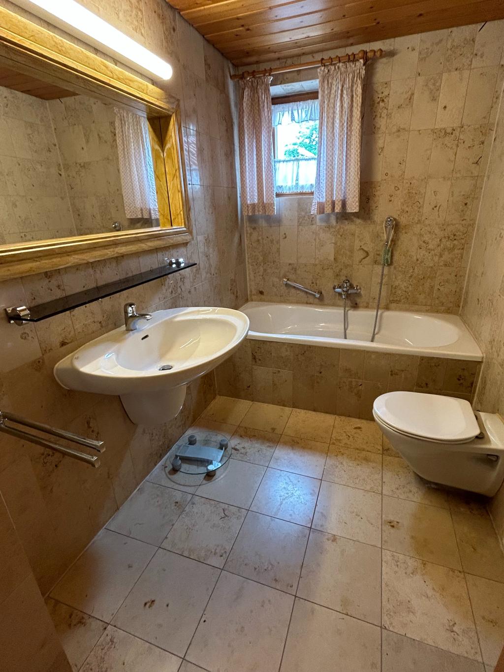 Badezimmer DG