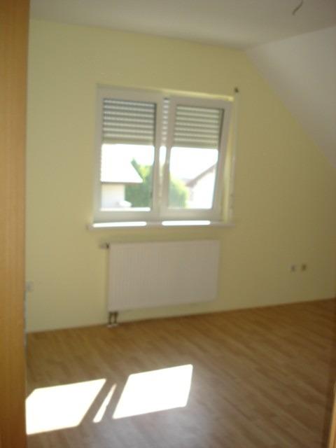 Schlafzimmer II, links.JPG