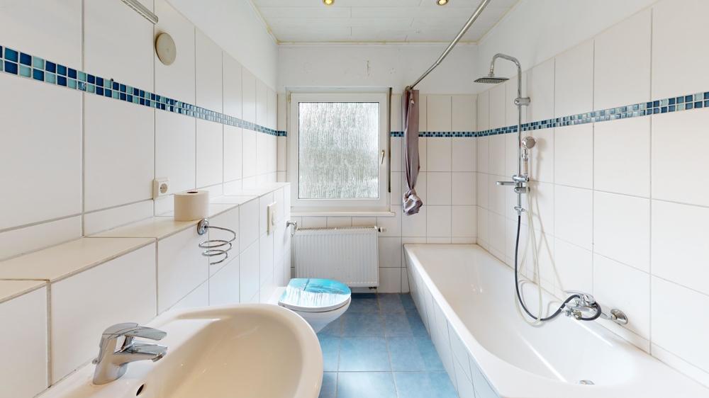 Badezimmer EG