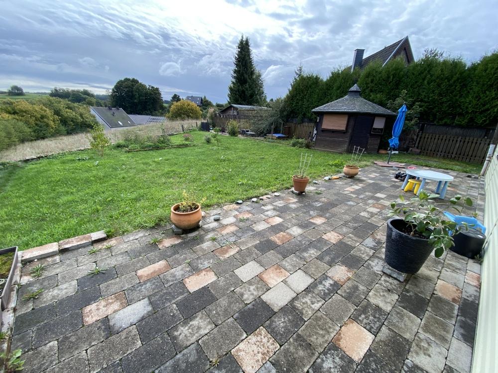 Terrasse und Garten