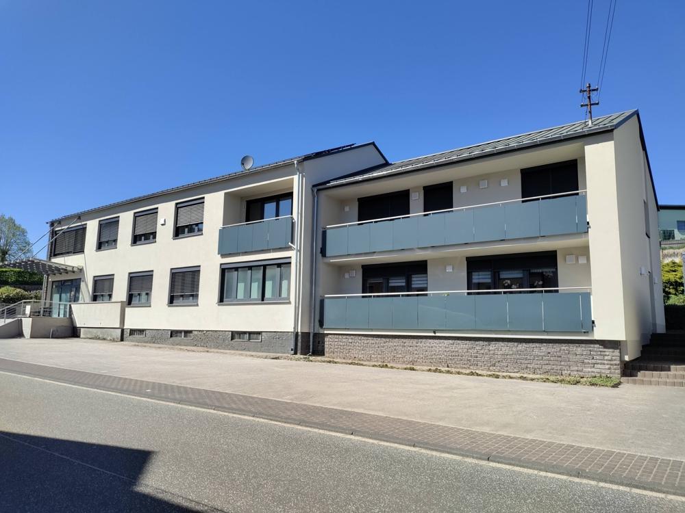 moderne Mietwohnung im Wohn- und Geschäftshaus - Foto 1