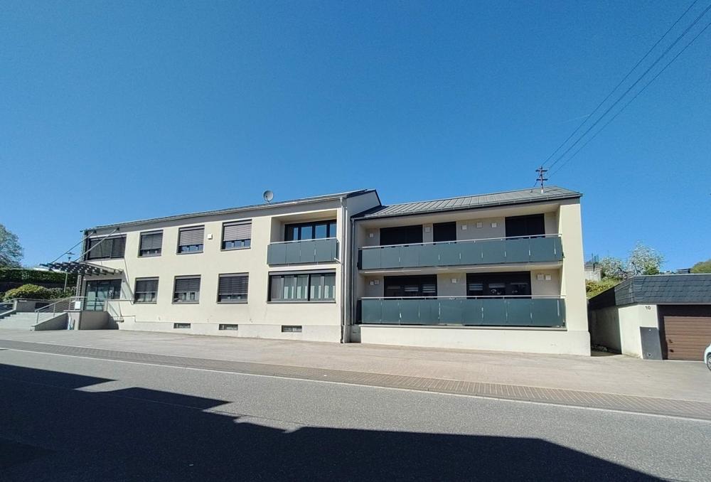 moderne Mietwohnung mit 2 Balkonen im Wohn- und Geschäftshaus - Foto 4