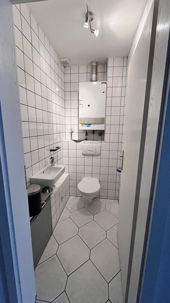 Moderne DG Wohnung mit Balkon - 4 Zimmer - 97 qm in Kall - Photo 3