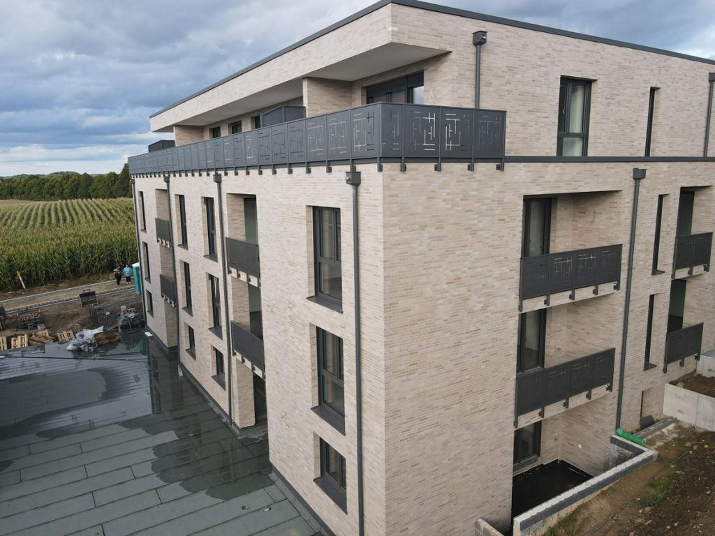 Effizienz trifft Eleganz: Das grüne KfW-40+ Penthouse-Juwel - Photo 2