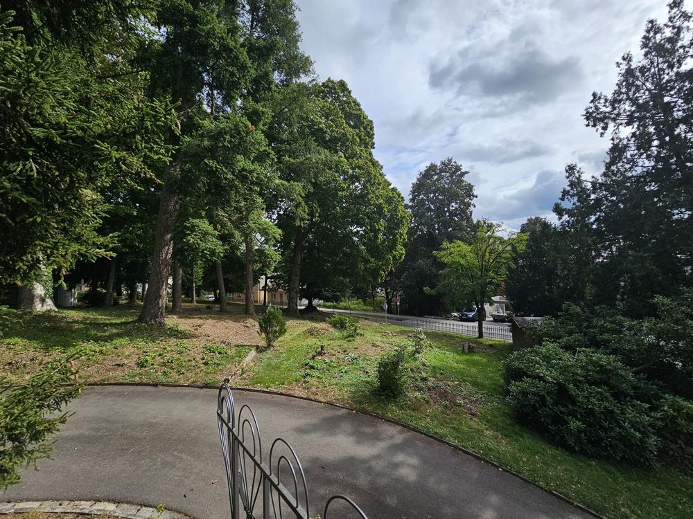 5264 - Ansicht von Westen - Zufahrt