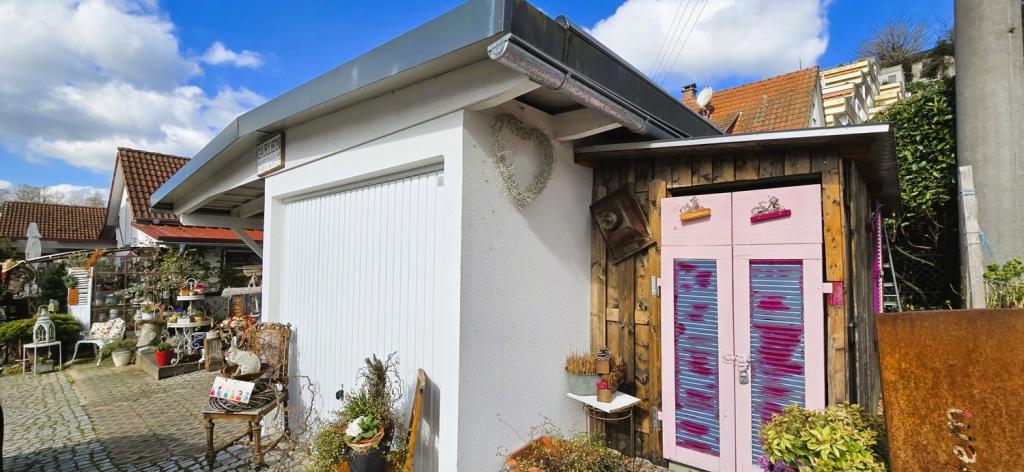 Garage & Carport
