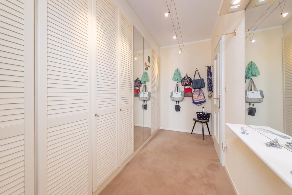 Ankleidezimmer OG