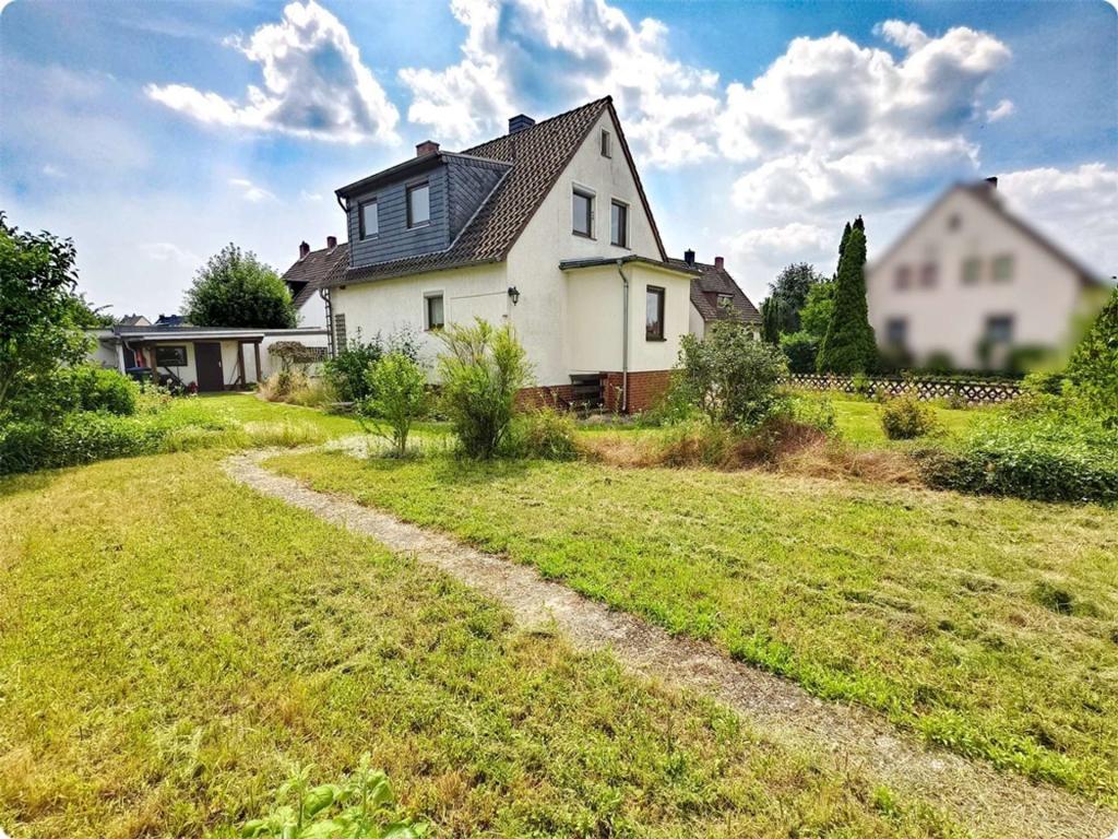 Ansicht mit Garten