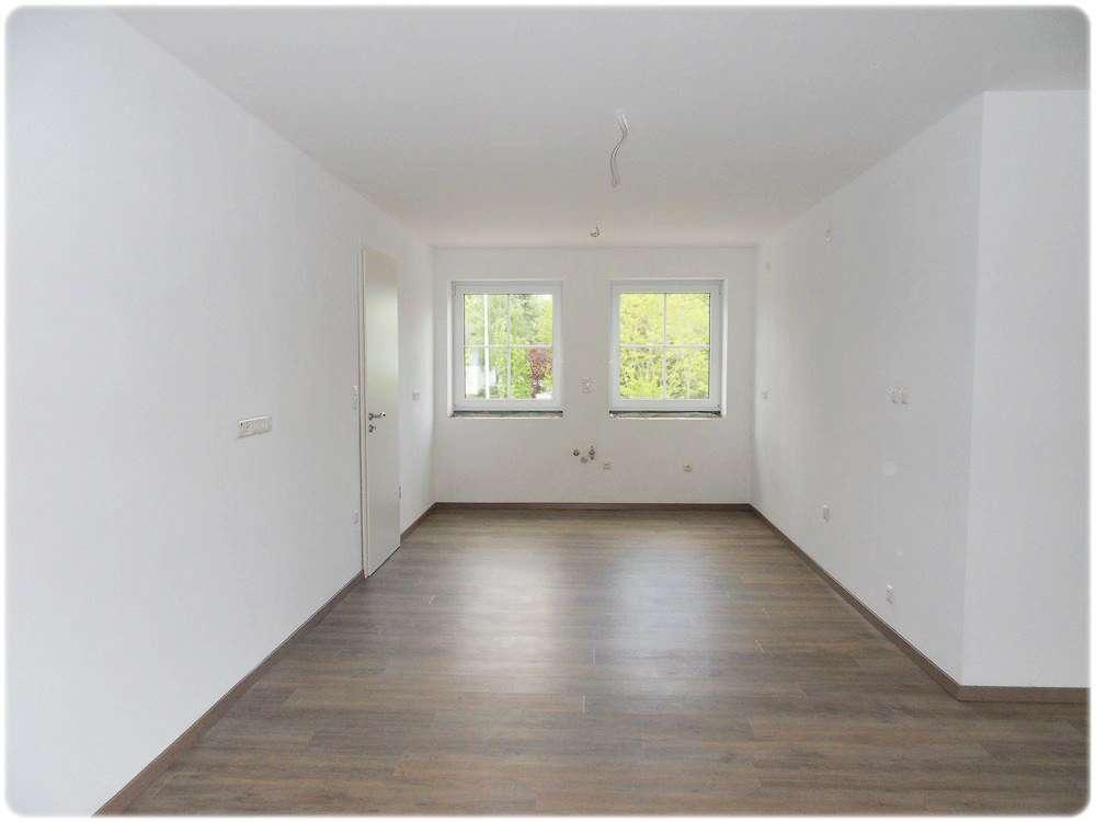 Uetze - Eltze - 1 A Wohnung mit Dachterrasse - Neubau aus 2019 mit Wärmepumpe - frei ab 01.08.2026 - Photo 1