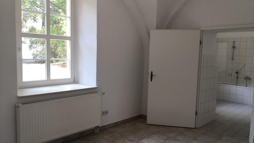 Schlafzimmer 1.jpg