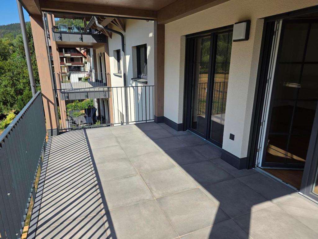 Erstbezug: 101m² Neubau mit Einbauküche, Haustiere willkommen, Balkon, 2 Stellplätze - Photo 1
