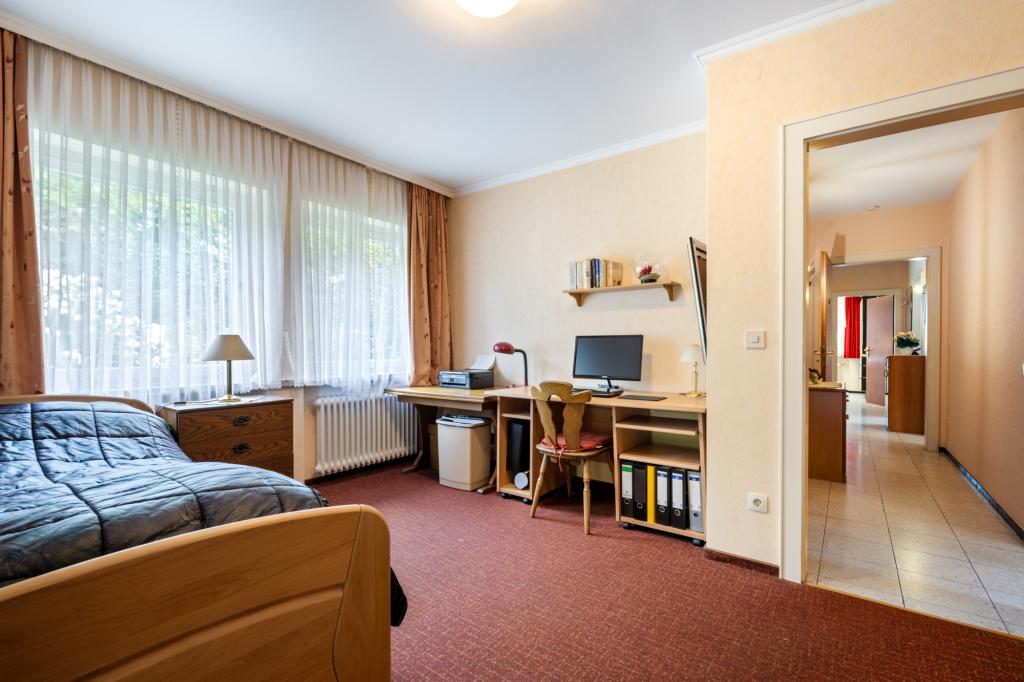 Schlafen/ Büro I
