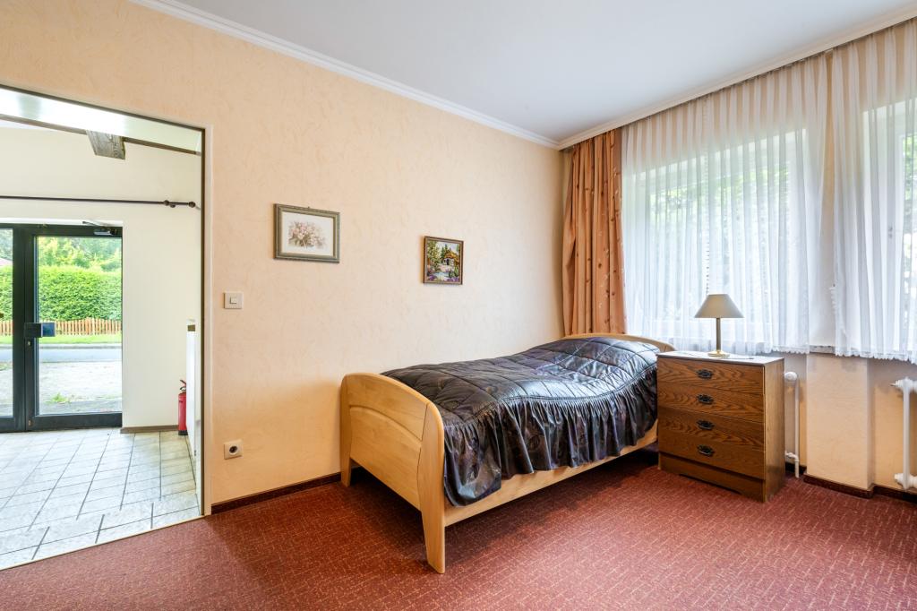 Schlafen/ Büro II