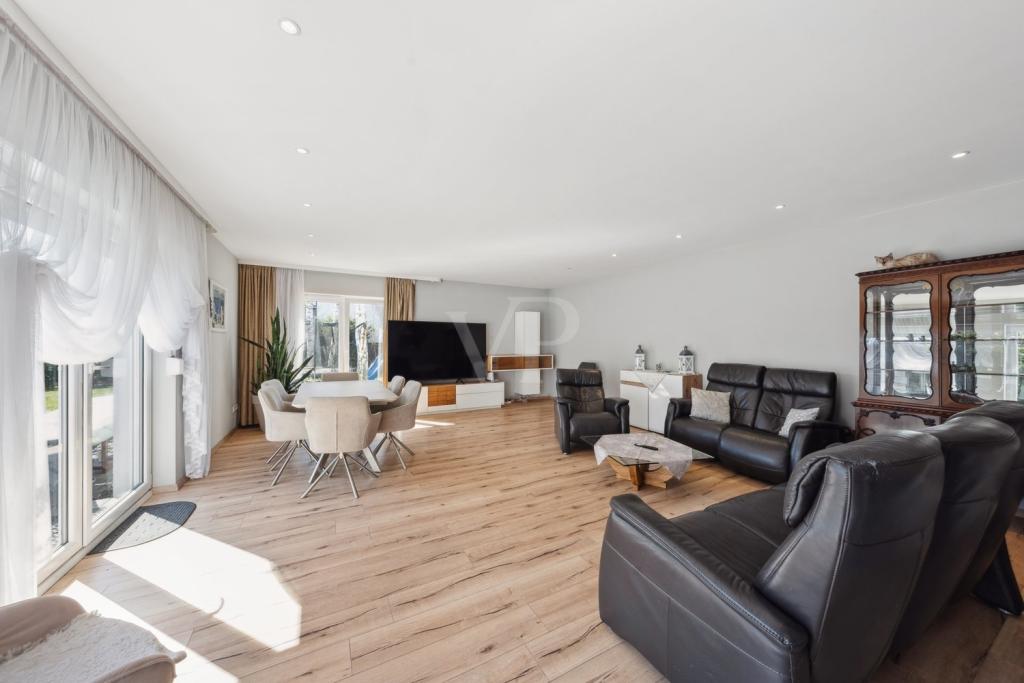 großzügiger Wohnbereich