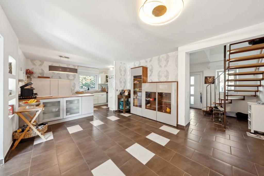 Essbereich und offene Küche