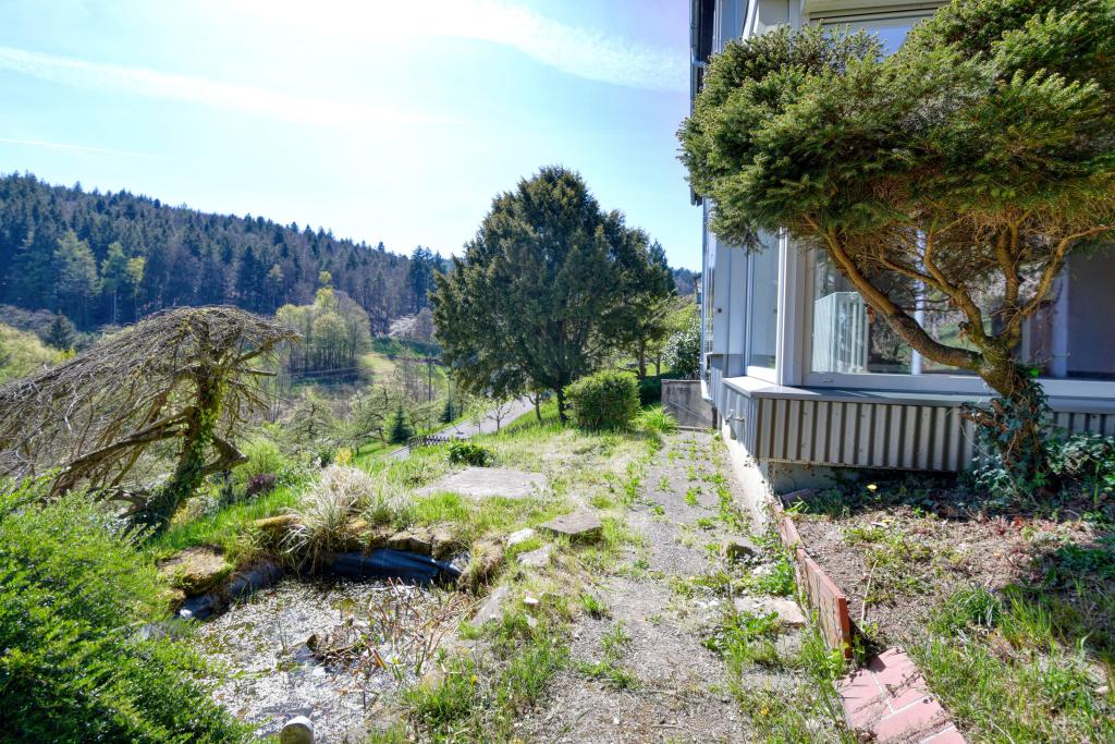 Terrasse_mit_Teich_EG