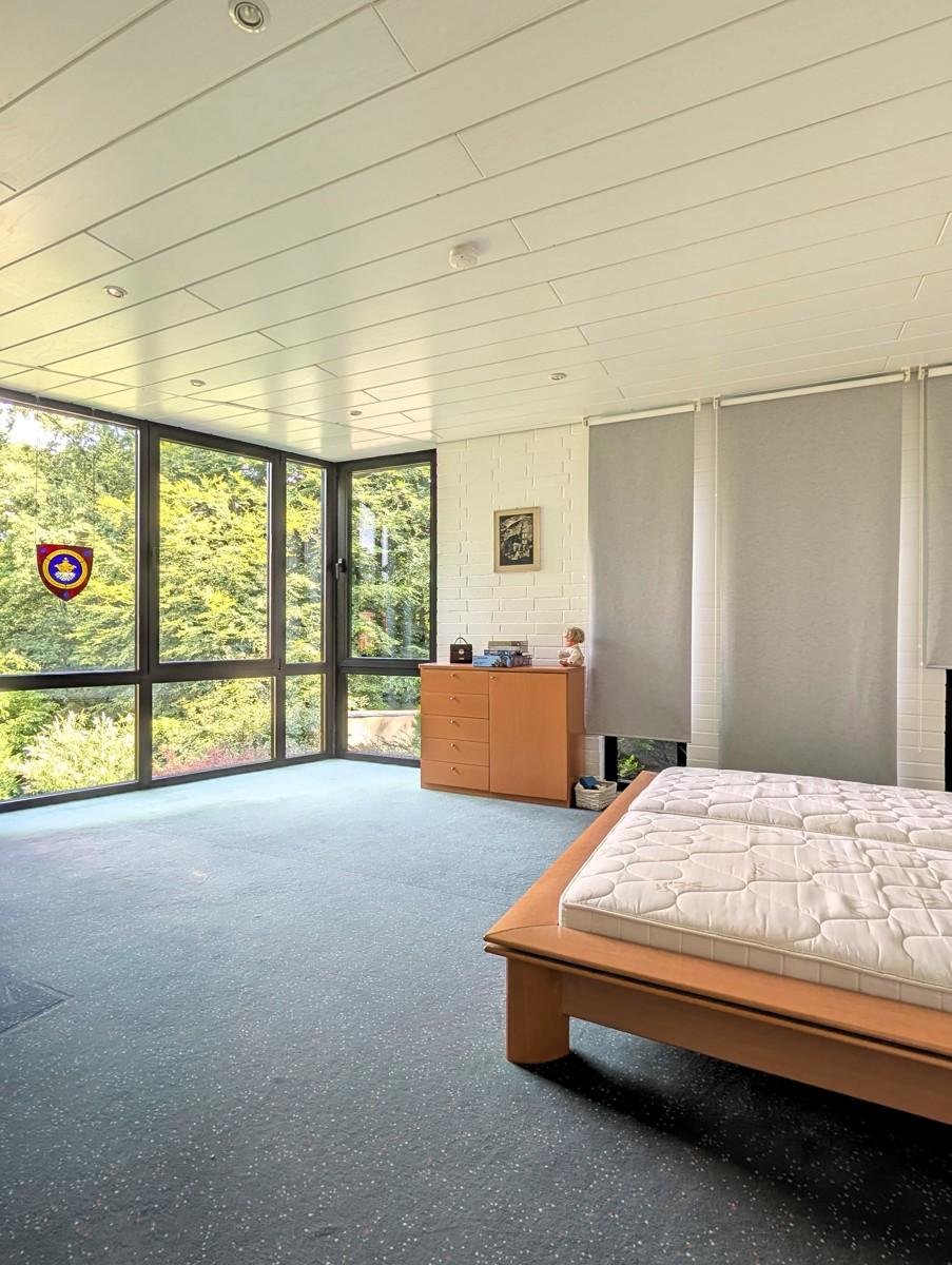 Schlafzimmer mit Grünblick