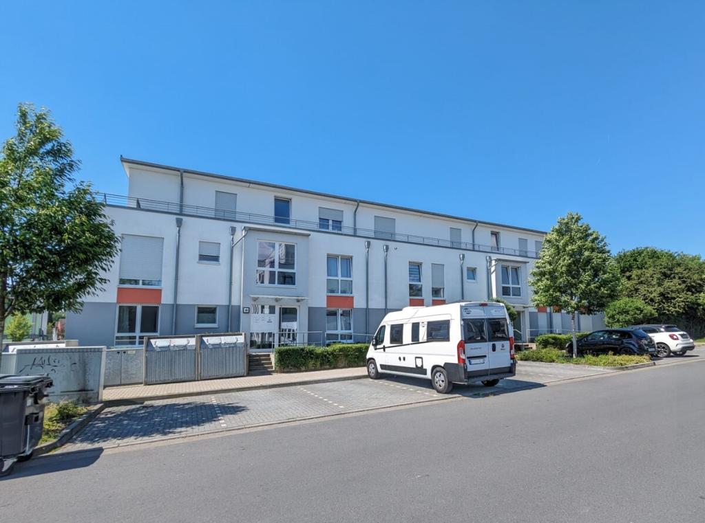 4-Zimmer-Wohnung im Erdgeschoss mit Gartenanteil in schöner Wohnlage von Bergisch Gladbach-Hand - Photo 2