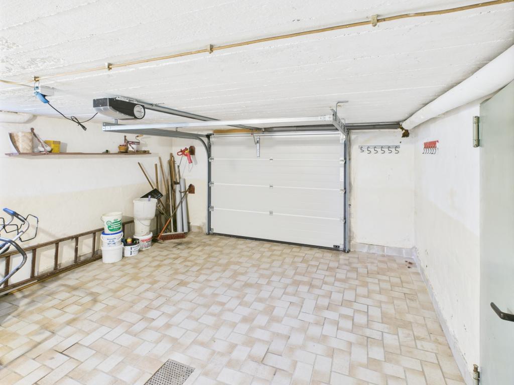 Garage KG