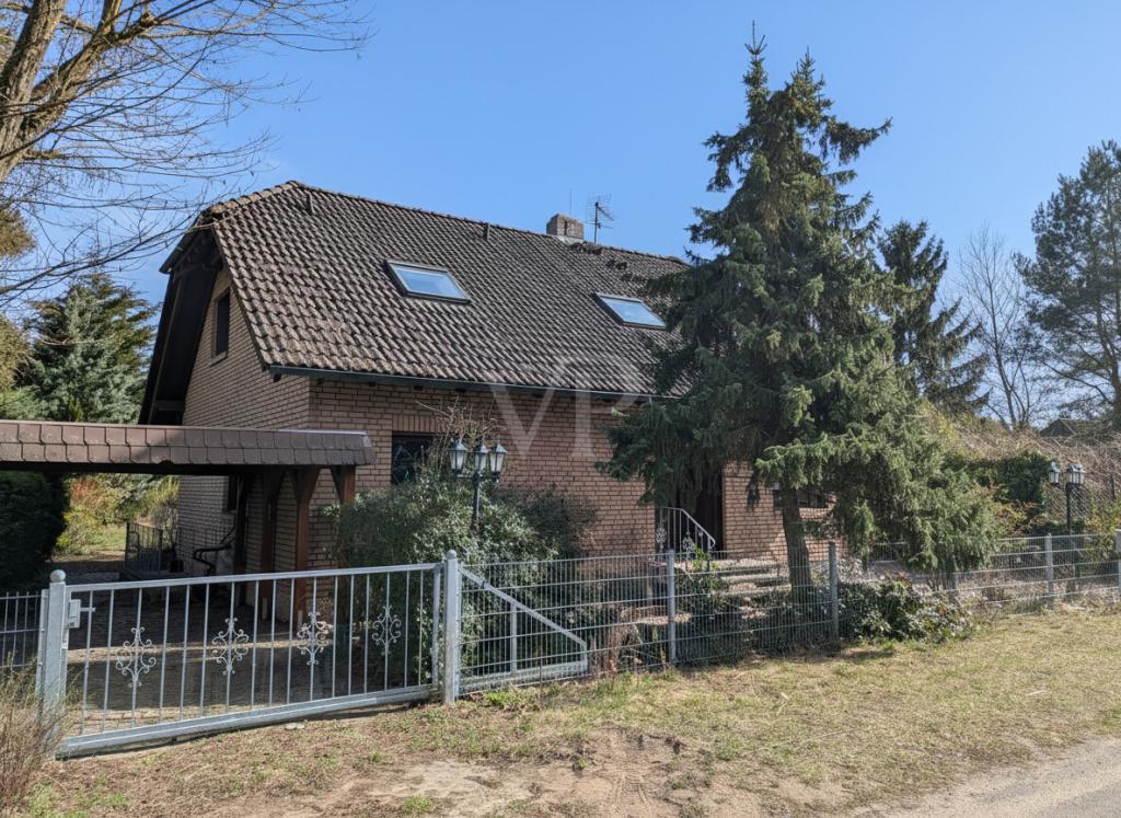 ! VOLLSTÄNDIG renoviertes Haus in ruhiger Wohnlage mit großzügigem Garten zu vermieten ! - Foto 5