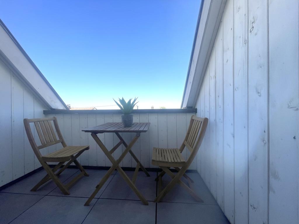 Hoch hinaus: Helle Wohnung mit Balkon in Baden-Baden - Photo 5