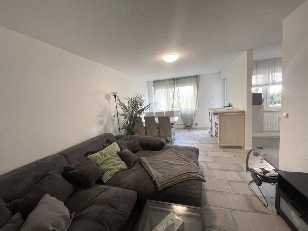 Stadtnah: Schöne 2,5-Zimmer Wohnung mit Einbauküche und Balkon - Photo 1