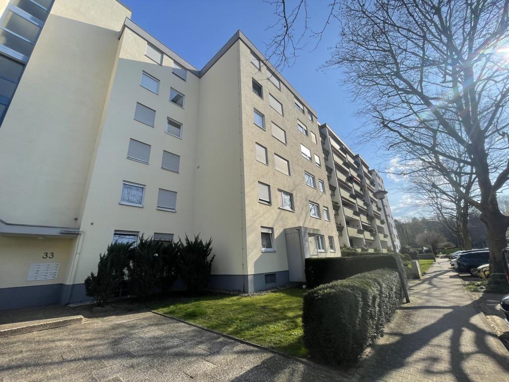 Stadtnah: Schöne 2,5-Zimmer Wohnung mit Einbauküche und Balkon - Photo 5
