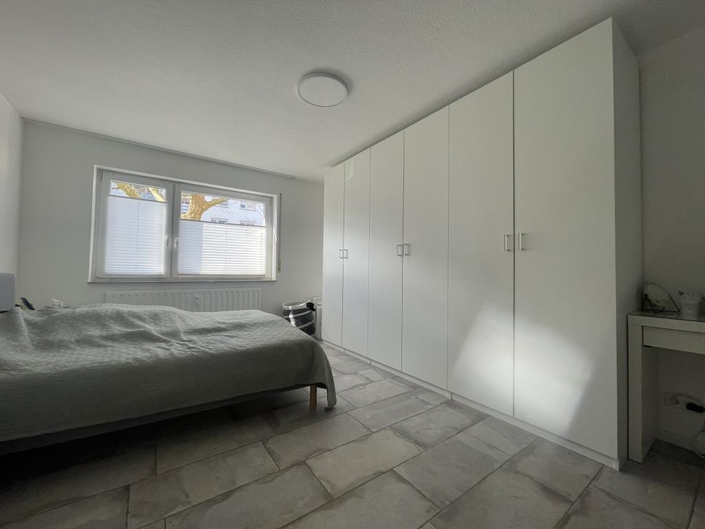 Stadtnah: Schöne 2,5-Zimmer Wohnung mit Einbauküche und Balkon - Photo 2