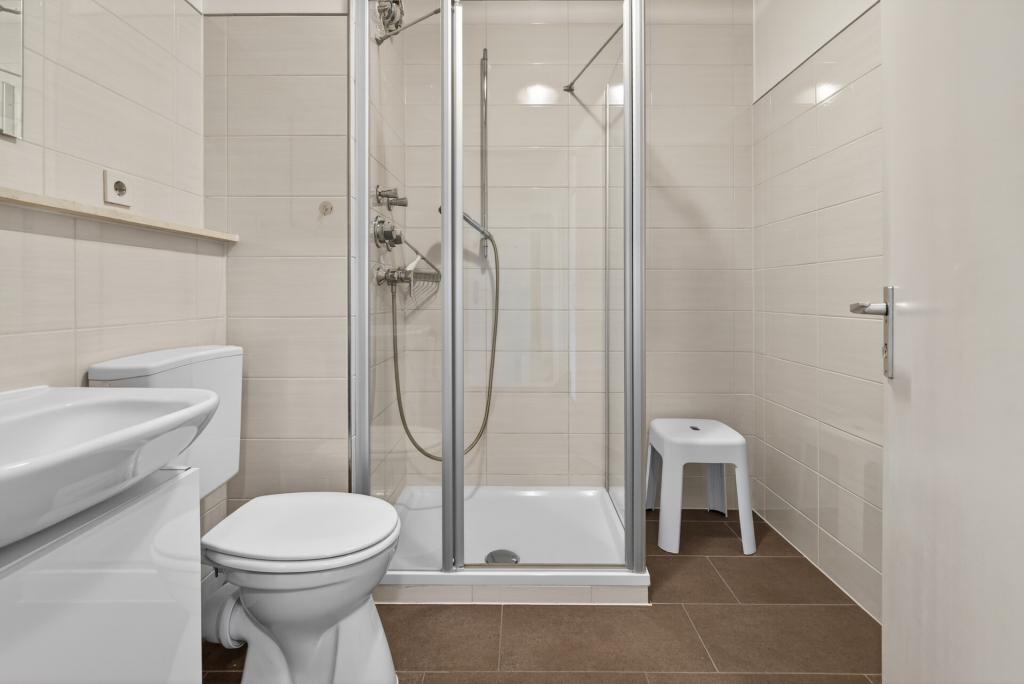 Appartement mit Ausblick: 1-Zimmerwohnung mit Balkon, Küche und Stellplatz - Photo 2