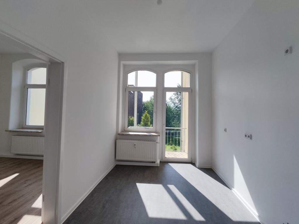 Schöne 2-Zi.-Wohnung mit Balkon - neu renoviert! - Photo 1